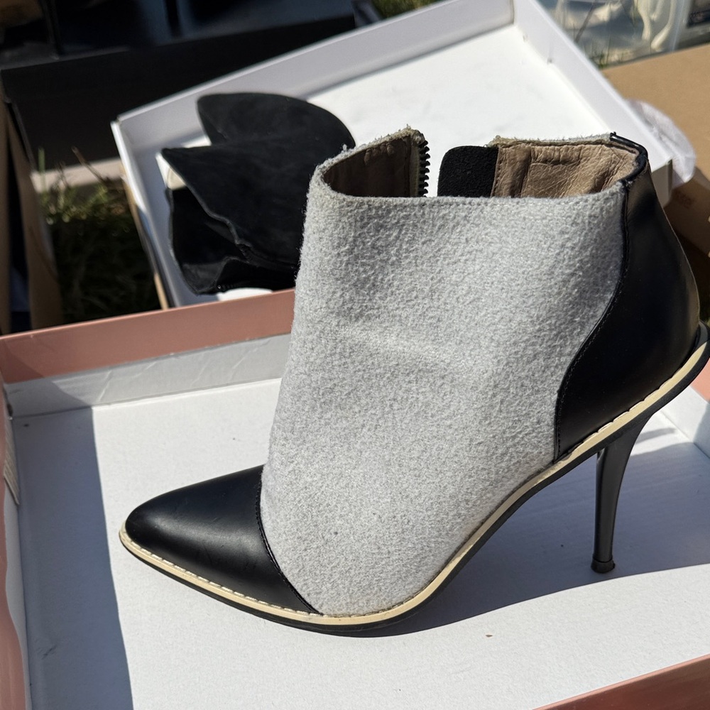 Sol Sana Alfa stiletto Black and Gray Heeled Boots